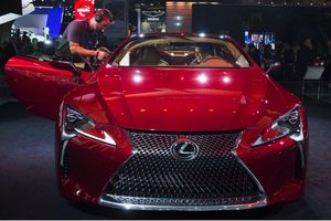 LEXUS AT DETROIT: Sexy, sporty LC 500 unveiled