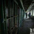 這裡是世界上最恐怖的監獄...裡面所有犯人都將被關到死...永遠出不去！