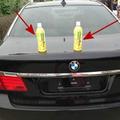 在臺灣，如果你看到好多人在車頂放一瓶水，那麼你就應該明白是「這個」意思。。。