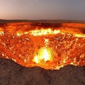 中亞沙漠深坑大火40年不滅 被稱地獄之門