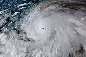 「梅麗莎颶風」升級今年最強!當局下令大規模疏散 「梅麗莎颶風」升級今年最強!當局下令大規模疏散