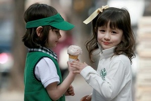 日本媽媽育兒7大秘笈：2孩子 只買1個冰淇淋，讓孩子學會...太重要了，快分享給身邊所有的媽咪！