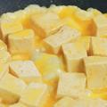 蛋抱豆腐 ! 冬天空氣乾燥，多吃豆腐可以補水美容唷 !