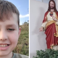 10歲男童開心佈置聖誕樹　爸「裝飾物旁發現屍體」崩潰