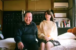 他已結婚生子卻「戀上矽膠娃娃」日常超甜蜜!洗澡、兜風都要一起 「正宮不反對」曝原因 他已結婚生子卻「戀上矽膠娃娃」日常超甜蜜!洗澡、兜風都要一起 「正宮不反對」曝原因