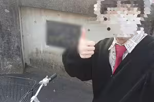 說好一起挖時空膠囊 他8年後赴約「全班僅1人到場」心涼:連老師都沒來 說好一起挖時空膠囊 他8年後赴約「全班僅1人到場」心涼:連老師都沒來