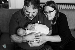 出生11天就要離世，雙胞胎父母請來攝影師為寶貝拍下最後的珍貴畫面...