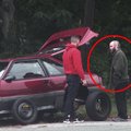 紅衣男測路人善心度，長達2個小時沒人幫他，直到他停車⋯⋯真相讓人哭崩