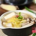 白菜豆腐湯的做法 ! 白菜和豆腐都是很普通的食材，在哪裡都可以買到 ~