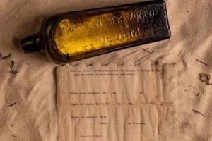 漂了132年…　女子撿到世上「最古老瓶中信」　看到內容驚呆「立馬送博物館」