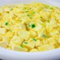 教你蛋黃豆腐的做法，軟嫩滑爽，入口即化，好看又好吃