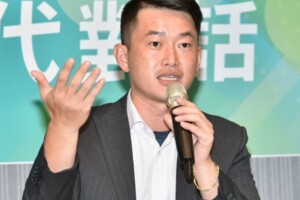 韓國瑜競辦公佈副執行長 陳柏惟諷：至少也要像我這麼專業