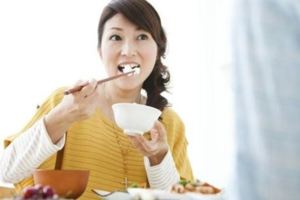 30歲女子查出食管癌離世，醫生解釋：1個習慣害的！