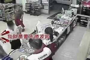 超商店員問「需要微波嗎」卻被客人罵白痴　結果法律系店員一開口「奧客馬上閉嘴」！