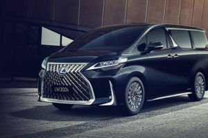 Lexus史上最頂級車款現身！　超大MPV「大電視+冰箱」預估售價曝光