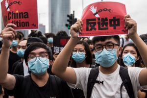 【Yahoo論壇／謝立功】香港反送中 台灣大選陷恐中