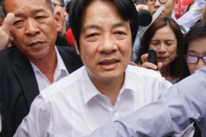 對於高雄市長韓國瑜替賴清德打抱不平「受了很大委屈」！ 賴清德：希望韓國瑜看到我的堅強！民進黨沒辦法維持黨的機制，「我們很難得到社會的支持」。