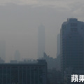 驚！空污竟傷眼　最新發現：PM2.5恐釀飛蚊症