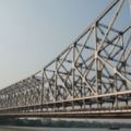 印度這大橋快被「口水」噴垮了！每天數萬口強酸狂噴讓它搖搖欲墜：改寫兒歌的節奏！
