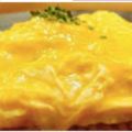 日本型男主廚揭秘「蛋包飯技巧」一點都不難　7步驟跟著做「軟嫩滑Q蛋皮」輕鬆端上桌