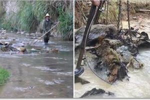 河道被堵塞，村民都不願意去清理，挖倒一半，岸邊的人都坐不住了，一筆財富到手！