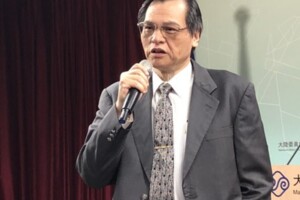 「禽獸說」惹議！陳明通鞠躬道歉：我沒有針對韓國瑜