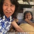 大叔「穿女裝20年」被鄰裡以為是變態，但原來他是為了「假扮妹妹騙母親」讓人爆哭！