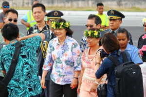 出訪遭質疑「撒錢」 小英：若這樣想 不是我熟悉的台灣人