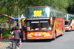 陸客限縮衝擊 交通部祭遊覽車免徵1年汽燃費