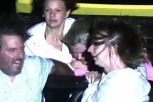 時速高達120公里!雲霄飛車安全帶鬆脫 夫妻「死命抓住女童」 時速高達120公里!雲霄飛車安全帶鬆脫 夫妻「死命抓住女童」