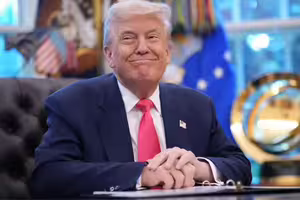 川普傳也知情!「外星地球混血在身邊」美前情報官爆內幕 外貌特徵曝光 川普傳也知情!「外星地球混血在身邊」美前情報官爆內幕 外貌特徵曝光