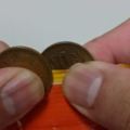 塑膠包裝老是撕不開，日本警視廳教學用「2個硬幣」就能輕鬆秒開！