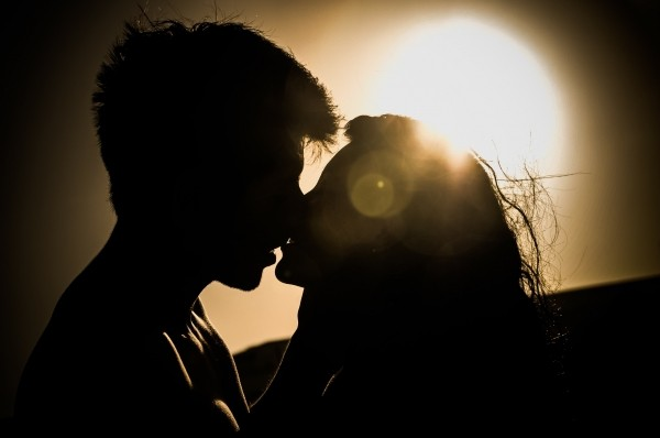 sunset-kiss-couple-love-romance-romantic.jpg
