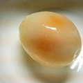 日本流行把「生雞蛋」放進冷凍庫，當大家都覺得莫名其妙時...煎出來的蛋竟讓全部的人跪下了！！