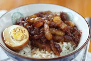 有了這碗滷肉飯，山珍海味都不換！