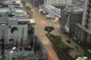 圖輯》暴雨持續狂炸高雄多處淹水坍塌