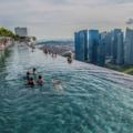 「此生一定要去1次」的新加坡最頂級酒店就是這家，光是游泳池就足以讓人待到不想離開！