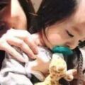 林心如2歲女兒依然用紙尿褲惹爭議，紙尿褲到底用到幾歲好？