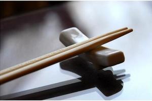 心理學：假如你很生氣，你最想掰斷哪一雙筷子？測誰最愛和你計較