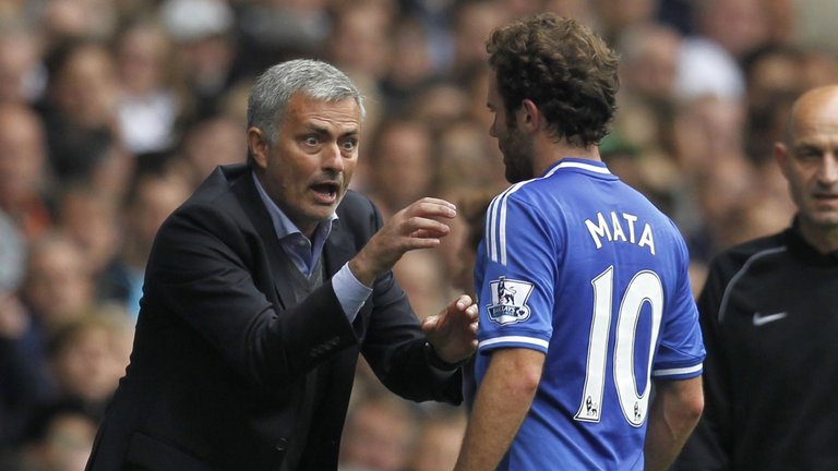 juan-mata-jose-mourinho-chelsea-manchester-united-man-utd_3472423.jpg