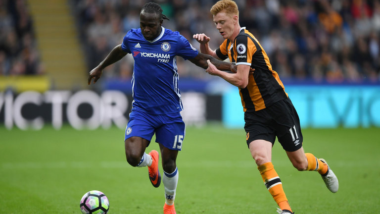 victor-moses-sam-clucas-chelsea-hull_3800602.jpg