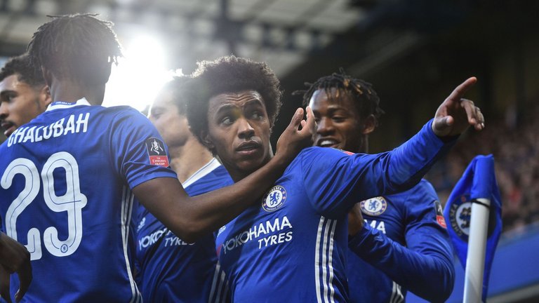 skysports-willian-chelsea-brentford_3879636.jpg