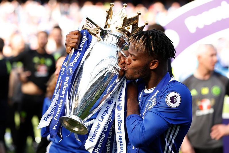 Chelseas-Michy-Batshuayi-celebrates-with-the-trophy-after-winning-the-Premier-League.jpg