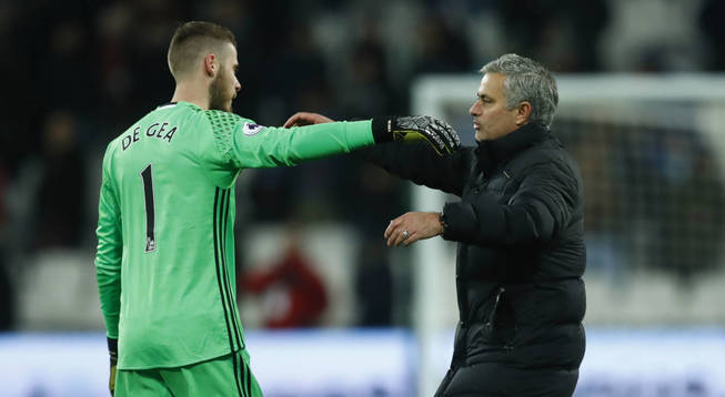 britain-football-soccer-west-ham-united-v-manchester-united-premier-league-london-stadium-2-1-17-manchester-united-manager-jose-mourinho-and-david-de-gea-celebrate-after-the-game-reuters-eddie-keogh-livepic-editorial-use-on.jpg