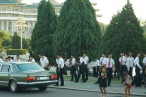 朝鮮街頭中國品牌汽車很多，各種檔次的汽車都能見到