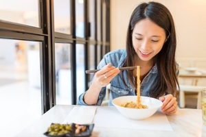 揭秘：吃米和吃面 哪個更營養健康？