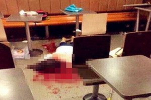 中國一名女子因在麥當勞拒絕搭訕，而被6個人活活打死！