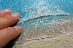 日本網友用保鮮膜“造海浪”！這效果非常酷炫了