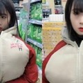 少女「在超市偷東西」當場被保全抓包！逼她「鬆開衣服卻驚見...」保全頓時臉紅無語...