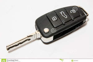 汽車鑰匙擁有的附加功能上面，百分之99的人都不知道如何正確使用